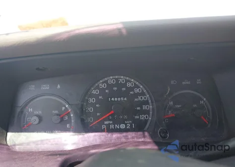 2000 Ford Crown Victoria Lx из США, поврежденный, VIN 2FAFP74W2YX105705